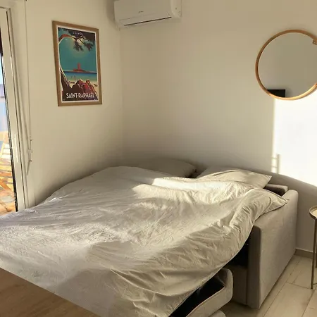 Apartment Renove A 200 M De La Parking Fréjus