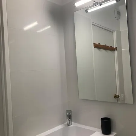 Renove A 200 M De La Parking Apartment *